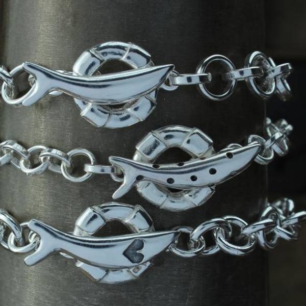 - a , silver Jewellery by Fay Page, measuring 1 x 20 cm (H x W) £237